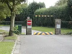 Royaume-UniBarrière d'accès d'une résidence fermée à Beeston (Nottinghamshire).