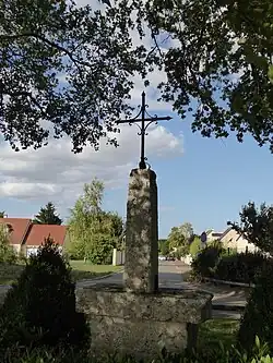 La croix rue de Corancez.