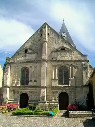 L'église Saint-Pierre.