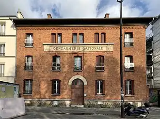 Bâtiment de la Gendarmerie Nationale, avenue Maurice-Thorez, construit vers 1900.