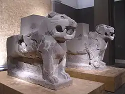 Paire de statues colossales de lions gardiens de portes. Pergamon Museum.