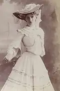 Germaine Gallois par Jean Reutlinger