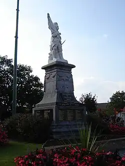 Le monument aux morts.
