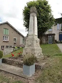 Monument aux morts.