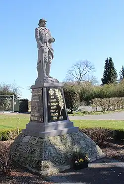 Le monument aux morts.