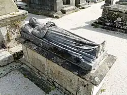 Photographie d'un gisant.