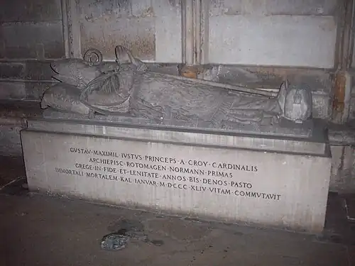 Gisant du cardinal prince de Croy (1856), cathédrale Notre-Dame de Rouen.