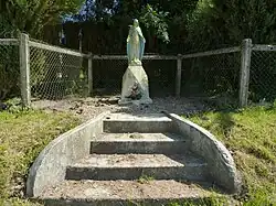 Statue de la Vierge.