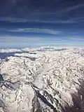 Vue aérienne du glacier de Corbassière et de son environnement (prise au mois de mars), depuis une altitude de 7&nbsp;300&nbsp;mètres.