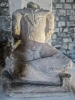 Figure d'un Celte assis.