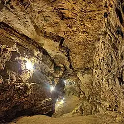 La grotte Deschamps.