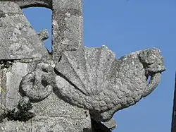 Sculpture de l'ossuaire.