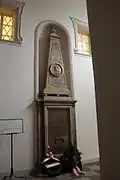 Tombe de Paracelse avec l'épitaphe Pax vivis - requies aeterna sepultis.