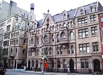 Dépendances (church houses) de l'église de la Grâce.