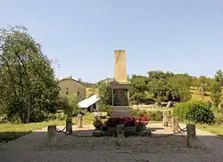 Le monument aux morts.