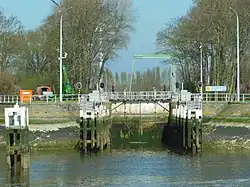 De Gravensluis op het kanaal Plassendale-Nieuwpoort