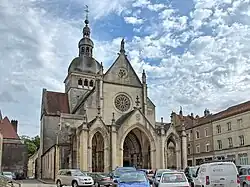 Basilique Notre-Dame de Gray.