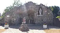 Grotte de Lourdes de Basse-Rentgen (Moselle, France)