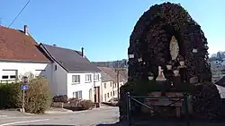 Grotte de Lourdes de Sarreinsming (Moselle, France)