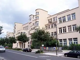 Le groupe scolaire Aristide-Briand, construit en 1932.