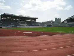 Vue d'une tribune de l'intérieur du stade