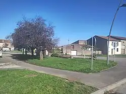 Ancien guéoir « la fontaine des pigeons » aménagé en espace vert