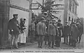 Prisonniers allemands en gare de Guer (1914, carte postale).