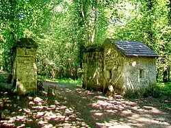 « La Loge » au bois de Morval.