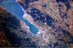 Image satellite du golfe et la ville d'Izmit