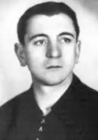 Portrait en noir et blanc d'un homme