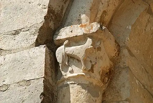 Le chapiteau aux lions.