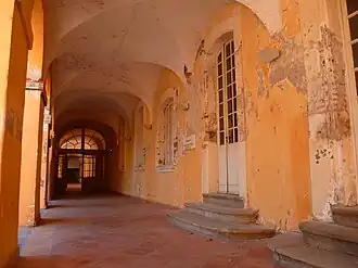 … et en attente d'une remise en état (2010).