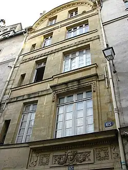 Façade de l'hôtel Lesseville.