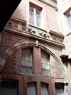 Molinier, 1ère cour.