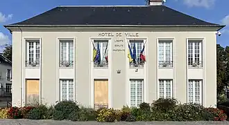 photographie d'une maison bourgeoise, qui accueille actuellement la mairie depuis 1942.