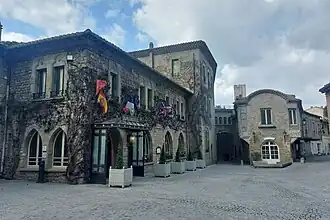 « L'Hôtel de la Cité » à Carcassonne.