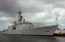 Le  NCSM Huron DDG 281 en 1976 dans sa configuration d'origine.