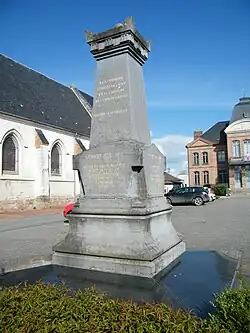 Le monument aux morts.