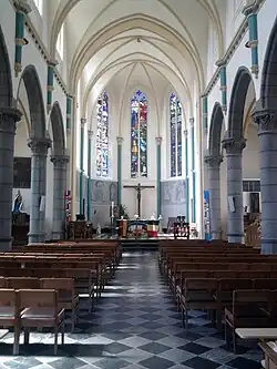 Intérieur de l'église Sainte-Vierge-Marie.