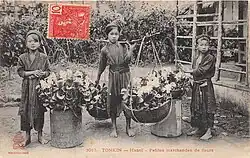 Petits marchands de fleurs, Tonkin (Viet Nam), début du XXe