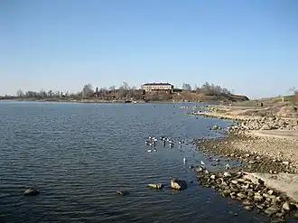 L'île de Harakka vue de Kaivopuisto, en 2008