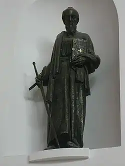 Statue de saint Paul du côté est.