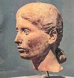 Portrait de jeune fille. Terre cuite, grandeur nature. Italie centrale (?), 30-1 av. notre ère.