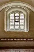 Dans le cloître