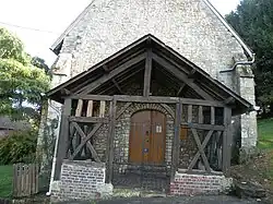 Le porche de l'église.