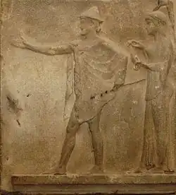 Hermès agoraios, stèle de Thasos, v.&nbsp;480 av. J.-C. Musée du Louvre.