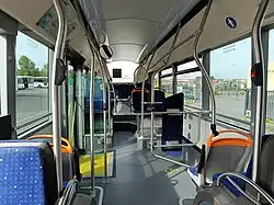 Photo de l'intérieur d'un autobus.