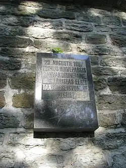 Plaque commémorant la manifestation du 23 août 1987.