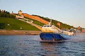 L'aéroglisseur A48 sur la Volga.