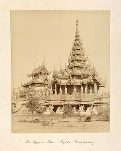 Pagode du monastère Hman Kyaung à Mandalay, vers 1889.